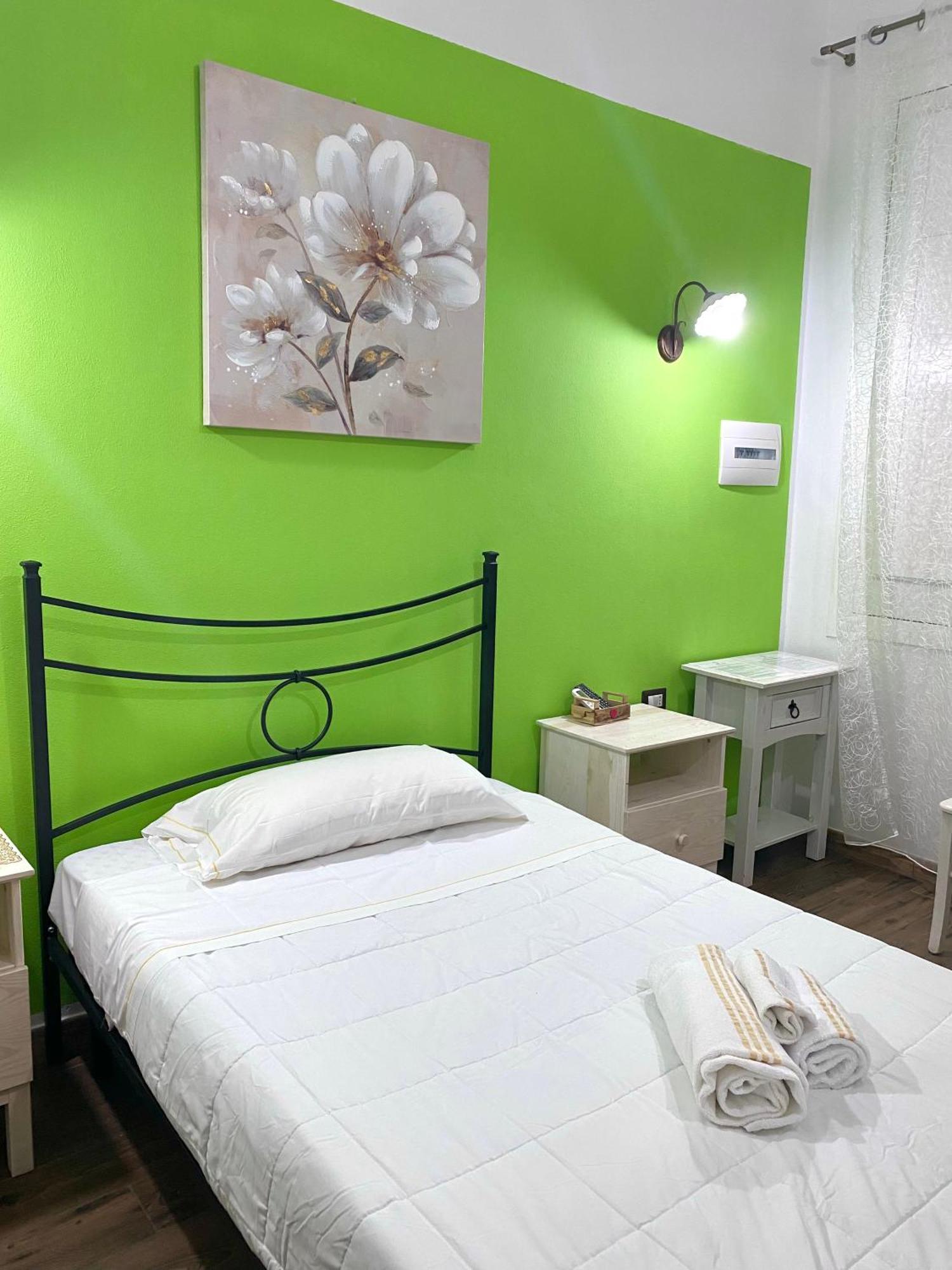 Dani'S House Hotel Cagliari Room photo