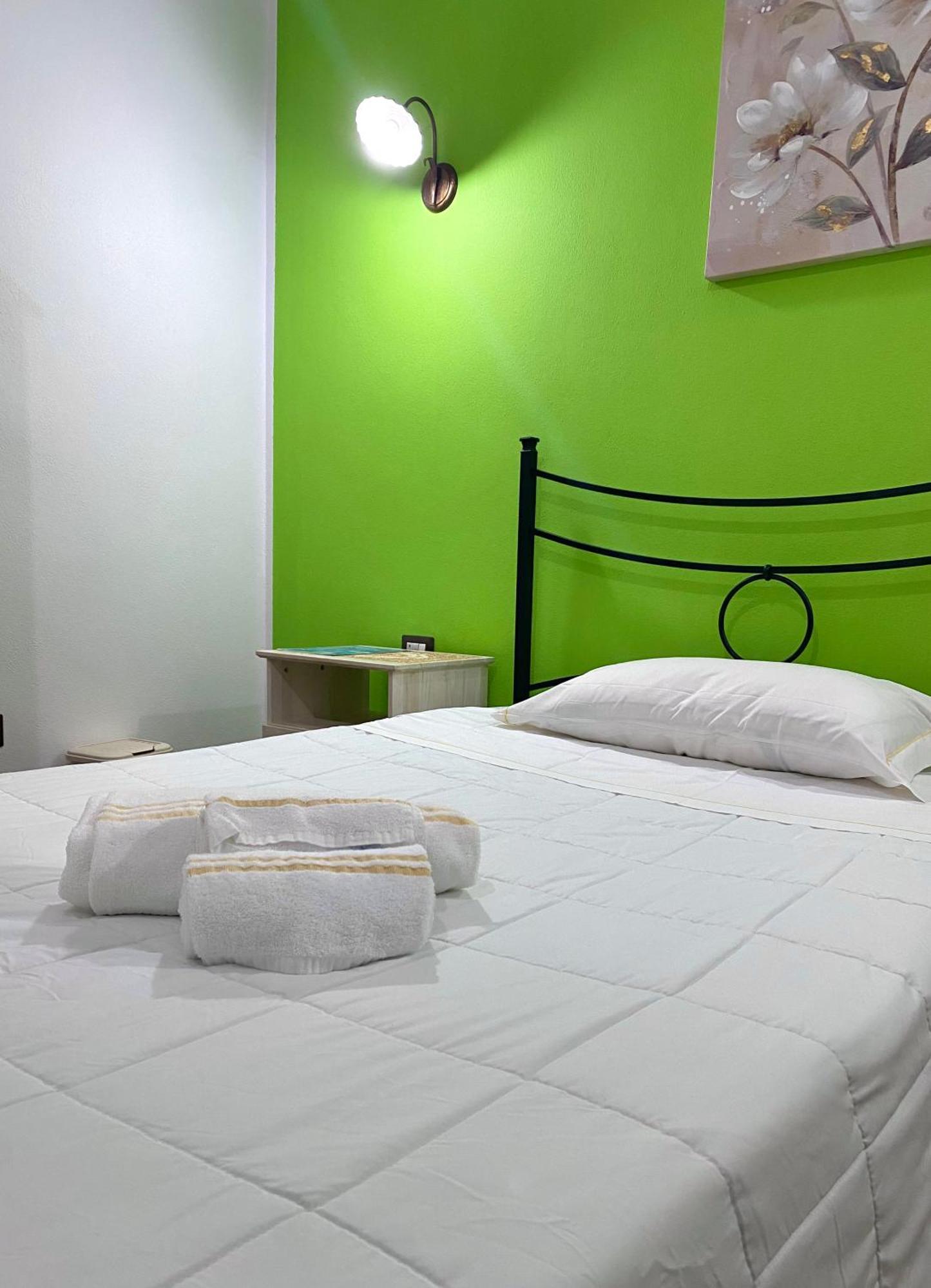 Dani'S House Hotel Cagliari Room photo